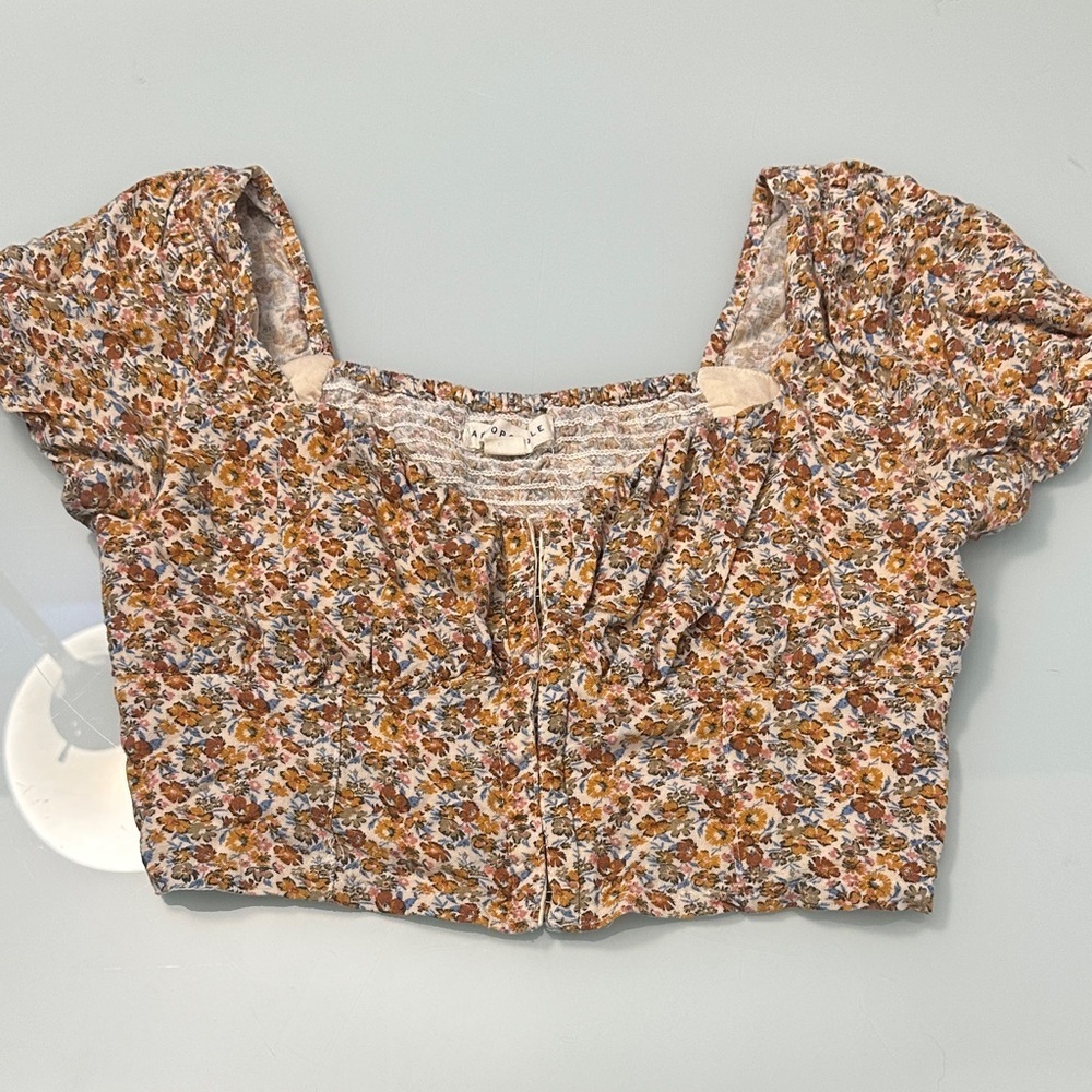 Aeropostale Cropped Floral Blouse